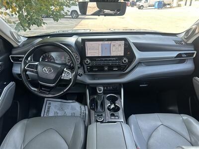 2022 Toyota Highlander Platinum   - Photo 8 - Indianapolis, IN 46234