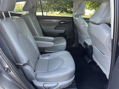 2022 Toyota Highlander Platinum   - Photo 17 - Indianapolis, IN 46234