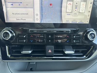 2022 Toyota Highlander Platinum   - Photo 38 - Indianapolis, IN 46234