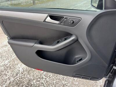 2016 Volkswagen Jetta 1.8T Sport   - Photo 29 - Indianapolis, IN 46234