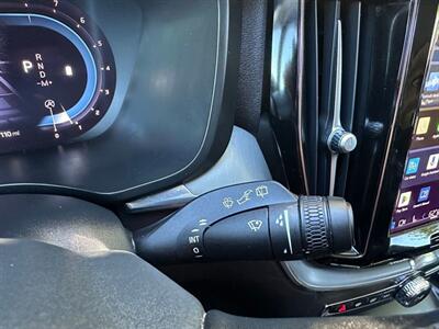 2023 Volvo XC60 B5 Core   - Photo 16 - Indianapolis, IN 46234