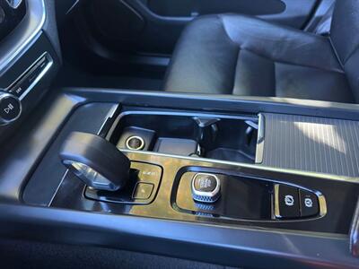 2023 Volvo XC60 B5 Core   - Photo 27 - Indianapolis, IN 46234