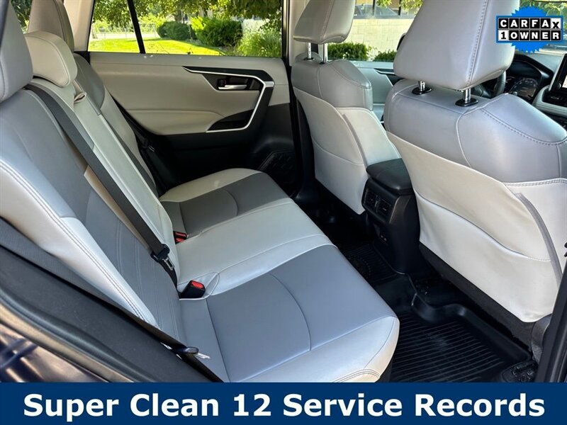 2023 Toyota RAV4 Hybrid XLE Premium - Photo 16 - Indianapolis, IN 46234