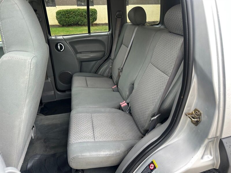 2005 Jeep Liberty Renegade - Photo 9 - Indianapolis, IN 46234
