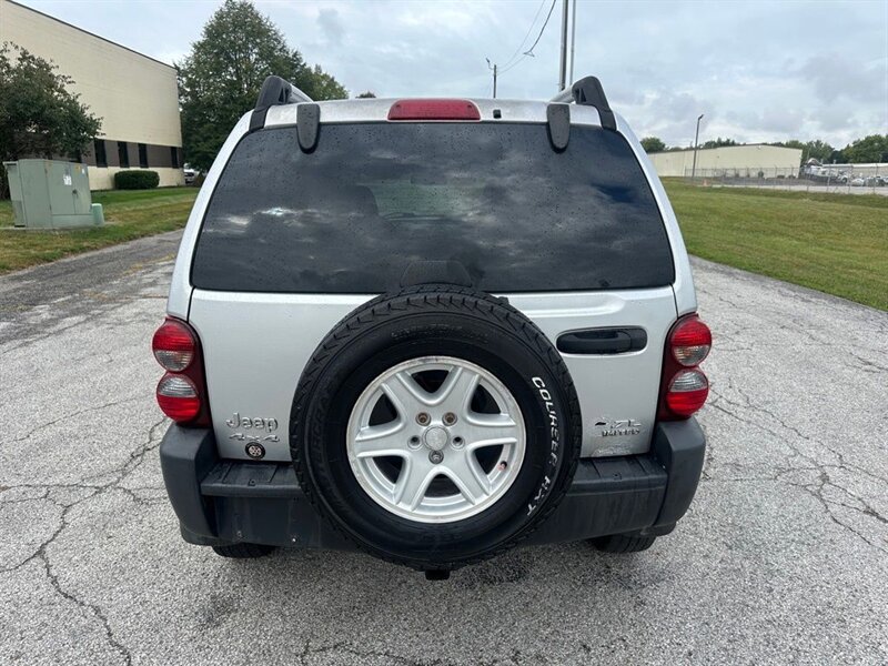 2005 Jeep Liberty Renegade - Photo 5 - Indianapolis, IN 46234