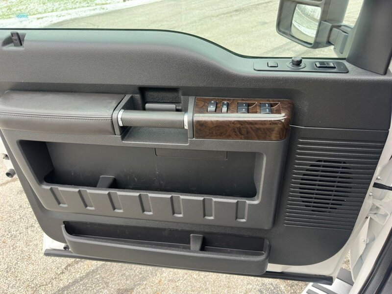 2016 Ford F-250 Platinum - Photo 33 - Indianapolis, IN 46234