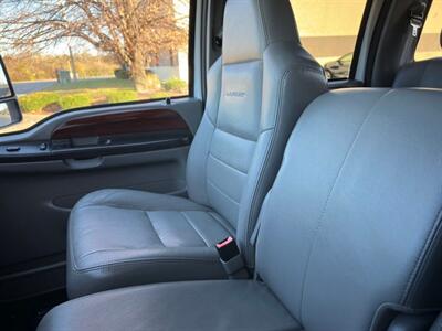 2005 Ford F-350 Lariat DRW   - Photo 12 - Indianapolis, IN 46234