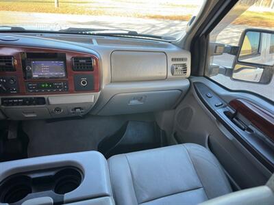 2005 Ford F-350 Lariat DRW   - Photo 9 - Indianapolis, IN 46234