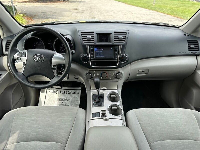 2013 Toyota Highlander Base Plus V6 - Photo 8 - Indianapolis, IN 46234