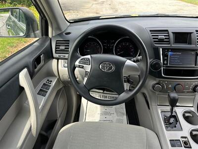 2013 Toyota Highlander Base Plus V6 - Photo 7 - Indianapolis, IN 46234