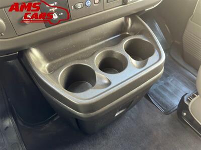 2020 Chevrolet Express LT Passenger   - Photo 19 - Indianapolis, IN 46234