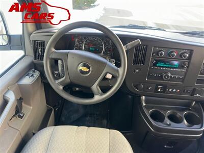 2020 Chevrolet Express LT Passenger   - Photo 7 - Indianapolis, IN 46234