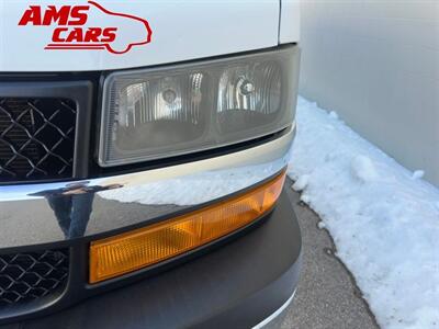 2020 Chevrolet Express LT Passenger   - Photo 22 - Indianapolis, IN 46234
