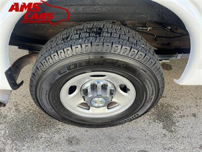 2020 Chevrolet Express LT Passenger   - Photo 25 - Indianapolis, IN 46234