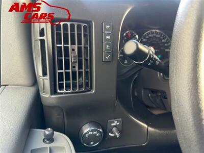 2020 Chevrolet Express LT Passenger   - Photo 17 - Indianapolis, IN 46234