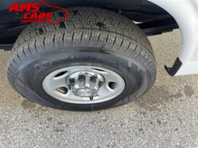 2020 Chevrolet Express LT Passenger   - Photo 24 - Indianapolis, IN 46234