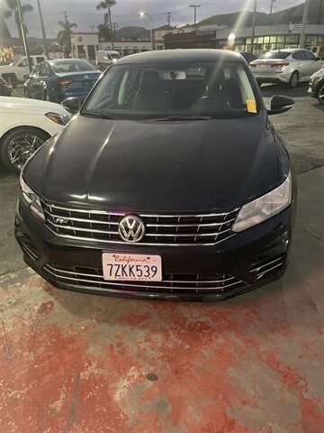 2017 Volkswagen Passat 1.8T R-Line  