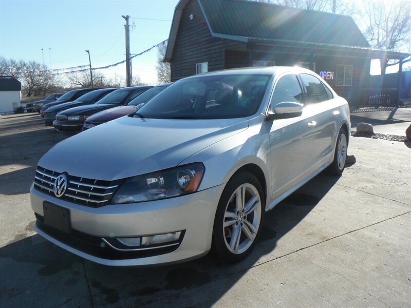 2014 Volkswagen Passat 2.0L TDI SE   - Photo 1 - Horton, KS 66439