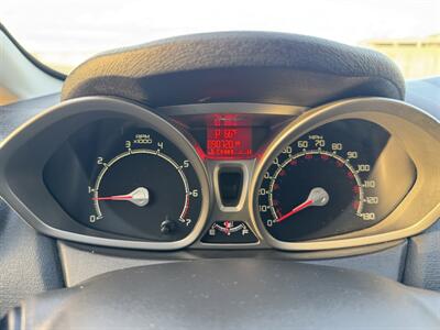 2013 Ford Fiesta SE   - Photo 22 - Long Beach, CA 90807