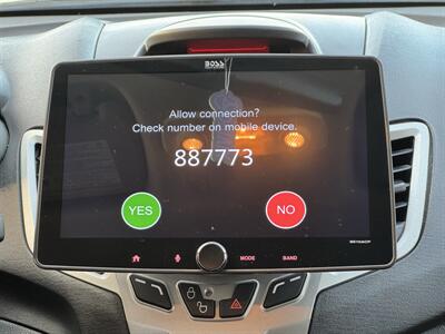 2013 Ford Fiesta SE   - Photo 14 - Long Beach, CA 90807