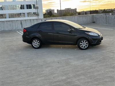 2013 Ford Fiesta SE   - Photo 4 - Long Beach, CA 90807