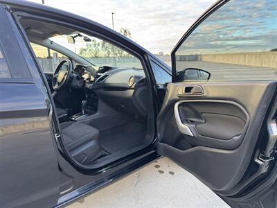 2013 Ford Fiesta SE   - Photo 18 - Long Beach, CA 90807