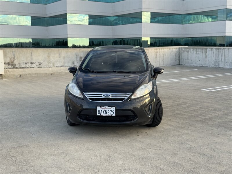 2013 Ford Fiesta SE   - Photo 1 - Long Beach, CA 90807