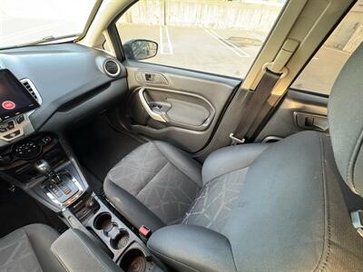 2013 Ford Fiesta SE   - Photo 15 - Long Beach, CA 90807