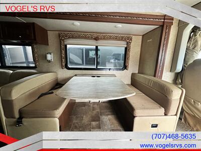 2016 THOR 34F HURRICANE *PRE-OWNED*   - Photo 7 - Ukiah, CA 95482