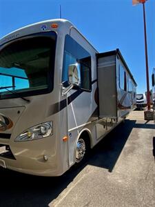 2016 THOR 34F HURRICANE *PRE-OWNED*   - Photo 3 - Ukiah, CA 95482