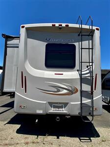 2016 THOR 34F HURRICANE *PRE-OWNED*   - Photo 4 - Ukiah, CA 95482