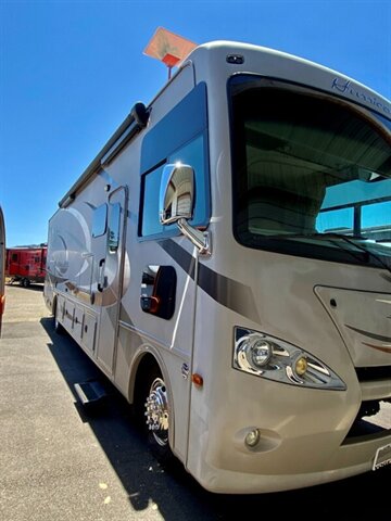 2016 THOR 34F HURRICANE *PRE-OWNED*  