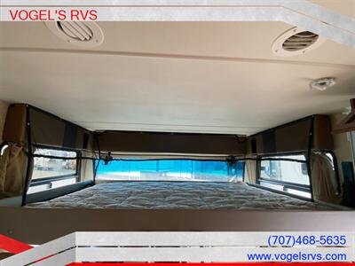 2016 THOR 34F HURRICANE *PRE-OWNED*   - Photo 6 - Ukiah, CA 95482