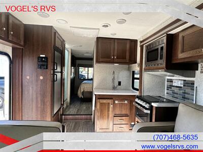 2019 FOREST RIVER 2860DS SUNSEEKER *PRE-OWNED*   - Photo 7 - Ukiah, CA 95482