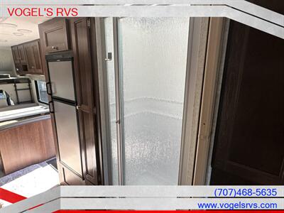 2019 FOREST RIVER 2860DS SUNSEEKER *PRE-OWNED*   - Photo 10 - Ukiah, CA 95482