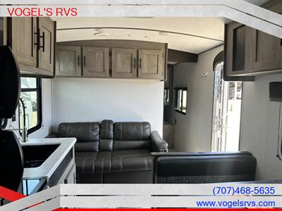 2021 KEYSTONE 260TBWE SPRINGDALE *PRE-OWNED* - Photo 5 - Ukiah, CA 95482