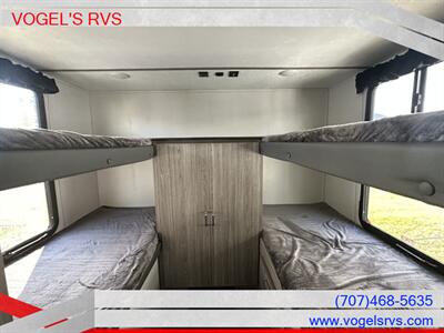 2022 KEYSTONE 282QBWE PASSPORT SL *PRE-OWNED* - Photo 11 - Ukiah, CA 95482