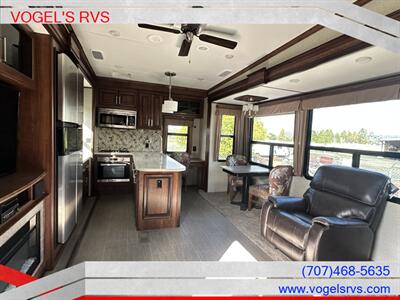 2018 KEYSTONE 3300GR ALPINE *PRE-OWNED* - Photo 5 - Ukiah, CA 95482