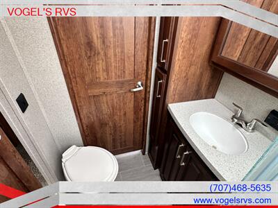 2018 KEYSTONE 3300GR ALPINE *PRE-OWNED* - Photo 11 - Ukiah, CA 95482