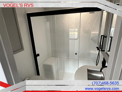 2022 PALOMINO 379MBC COLUMBUS C-SERIES *PRE-OWNED* - Photo 13 - Ukiah, CA 95482