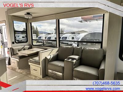 2022 PALOMINO 379MBC COLUMBUS C-SERIES *PRE-OWNED* - Photo 7 - Ukiah, CA 95482