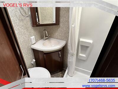 2012 FLEETWOOD 24R TIOGA *PRE-OWNED* 24R - Photo 11 - Ukiah, CA 95482