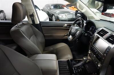 2020 Lexus GX GX460 Premium Pkg   - Photo 42 - Los Angeles, CA 90025